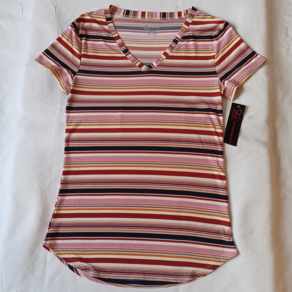 NWT Women's No Boundaries V-Neck Cut Blouse